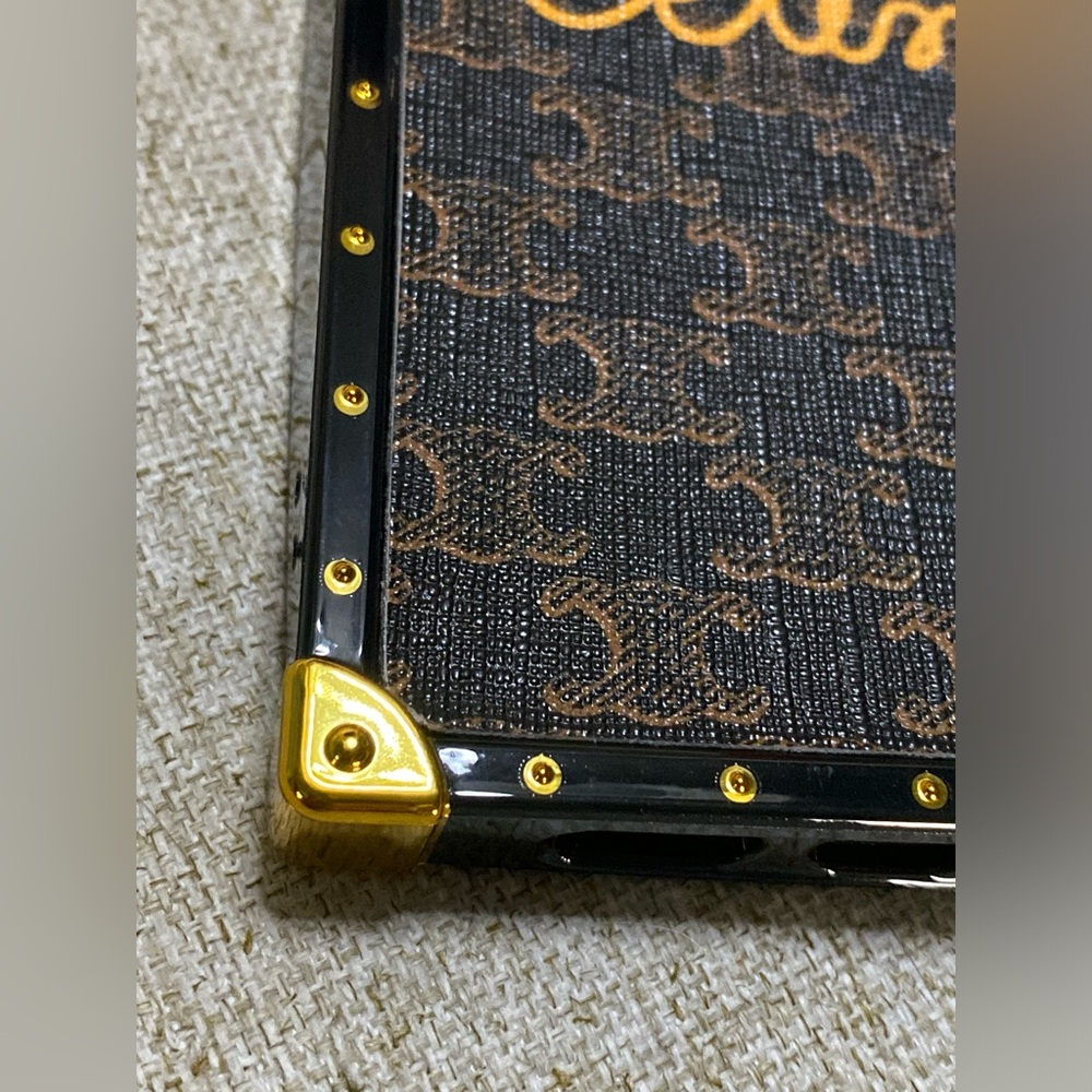 Source Unknown Black and Gold Trunk-Style Phone Case - Picture 11 of 14